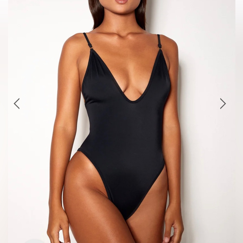 Gooseberry intimates black one piece in Large